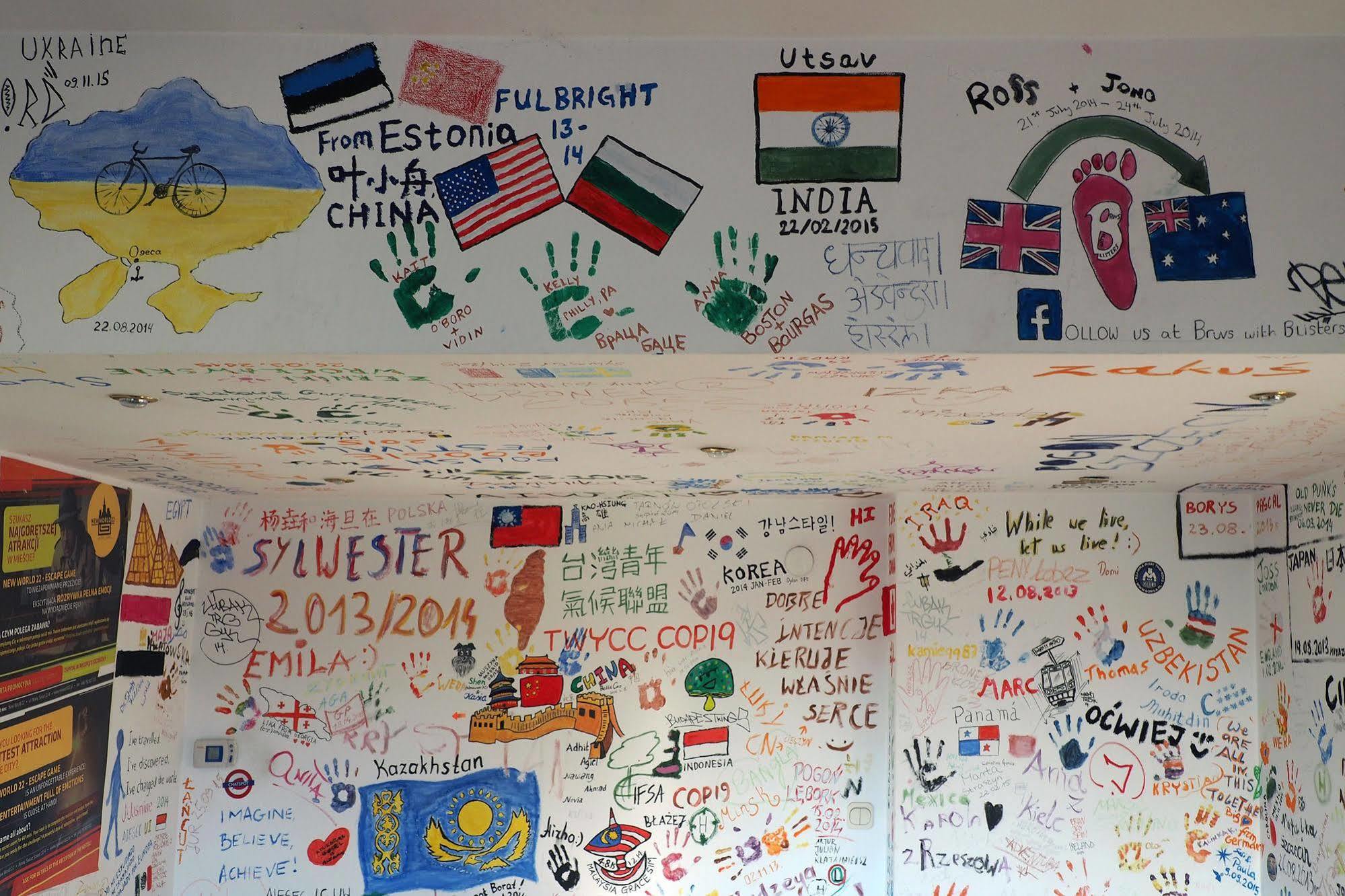 Adventura Hostel وارسو المظهر الخارجي الصورة